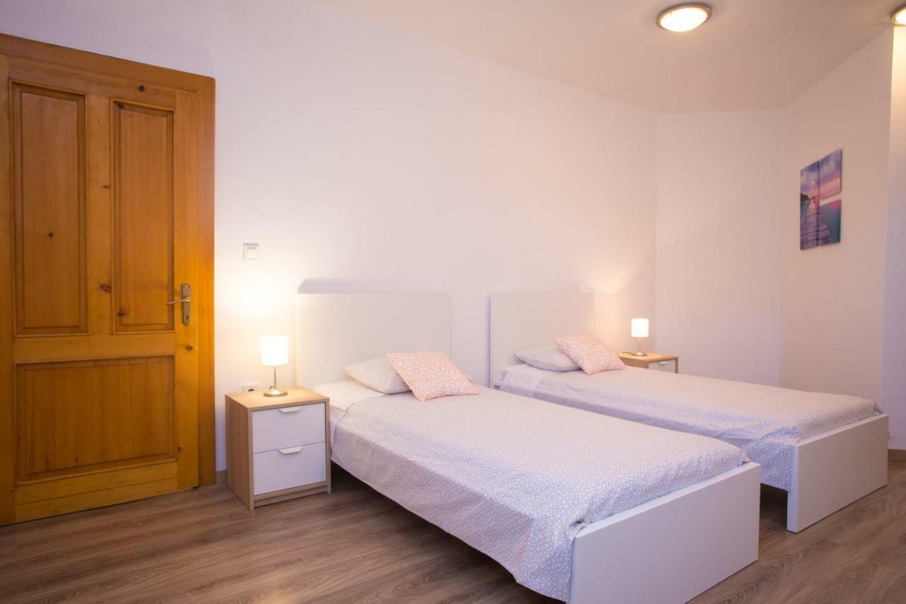 Apartman Girasol Pula Apartment ภายนอก รูปภาพ